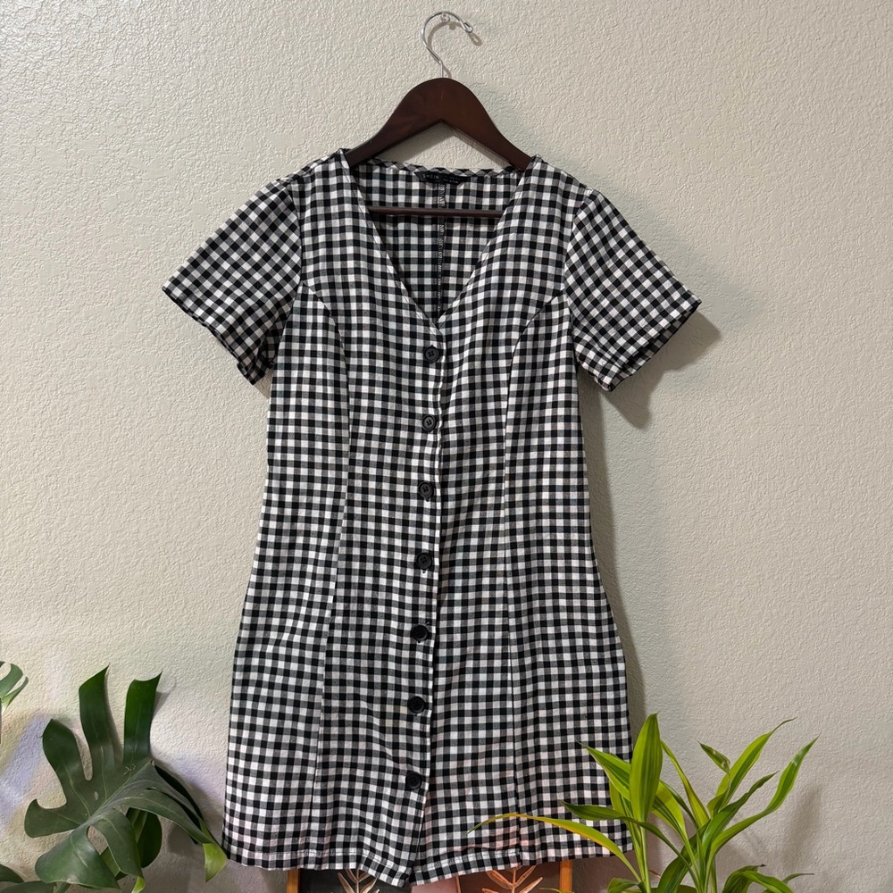 ✨4 for $15✨ Black and White Checkered Button-Down Dress